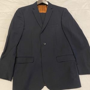 Jos. A. Bank 40R Slim Fit Suit Like New